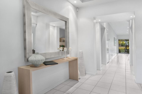 Amaroo Lodge - Accommodation Southport 2