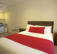 Amaroo Motel - Southport Accommodation