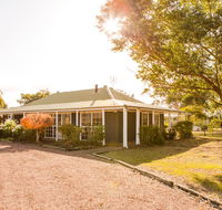Among the Vines - Southport Accommodation