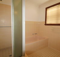 Amzaz 15 Korogora Street - Southport Accommodation
