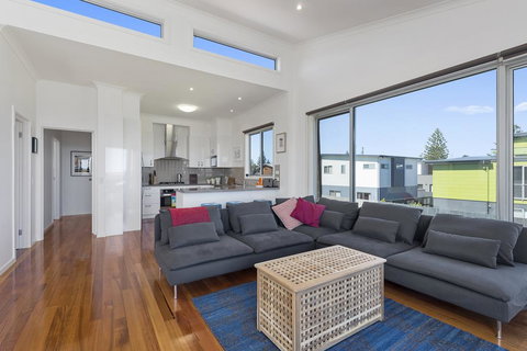 Anchorage - Accommodation Southport 1