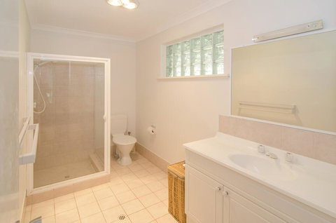 Anchors Away - Accommodation Southport 3