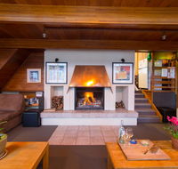 Aneeki Ski Lodge - Southport Accommodation