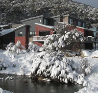 Angala 2 - Southport Accommodation