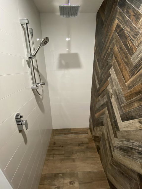 Aniyah Chalet - Accommodation Southport 3