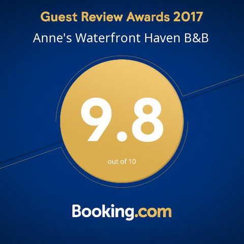 Anne's Waterfront Haven B&B - Accommodation Southport 3