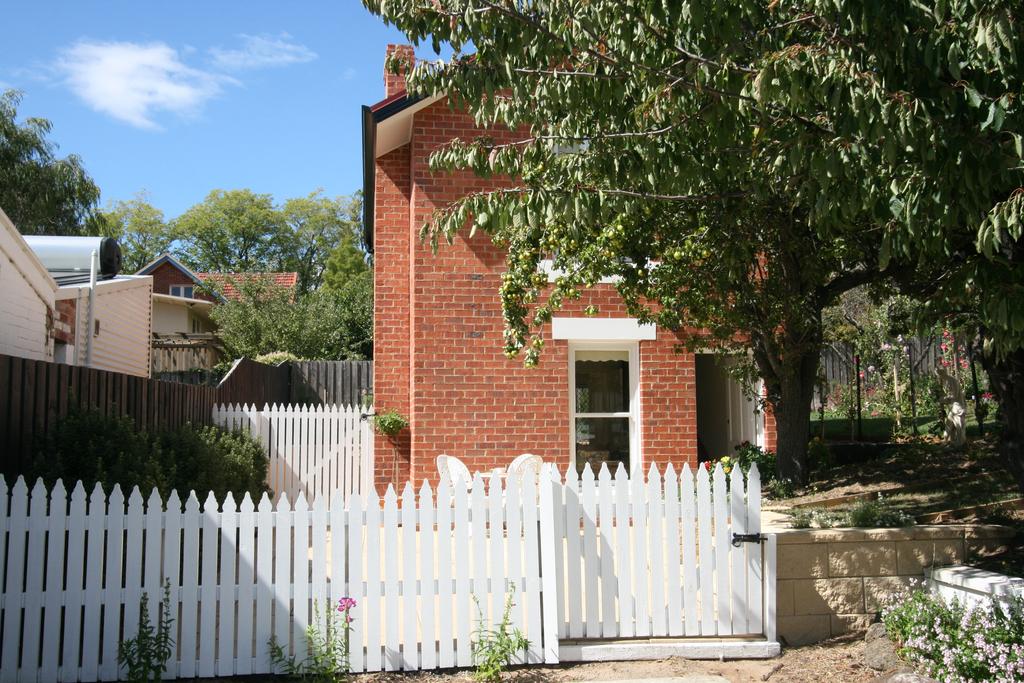 Hobart ACT Southport Accommodation