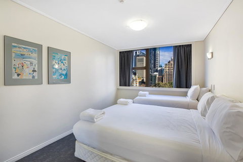 Apartment At College St - Accommodation Southport 2