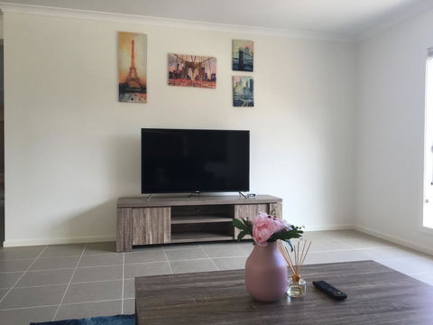 Apple House Point Cook - Accommodation Southport 1