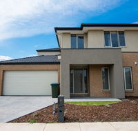 Apple House Point Cook - Southport Accommodation