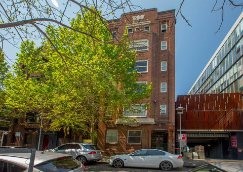 Apt - Sunny With Views - Accommodation Southport 2