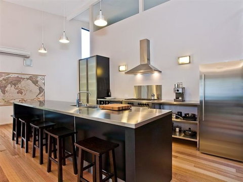 Architecturally Designed Beach House - Accommodation Southport 1