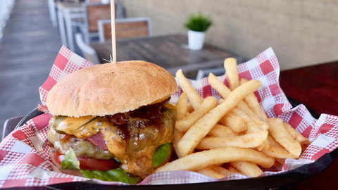 Argyle Hotel - Accommodation Southport 3