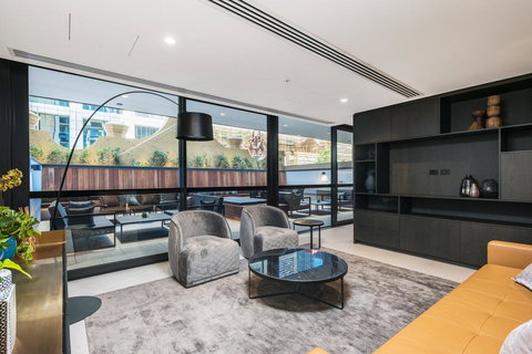 Arise Collins House - Accommodation Southport 2