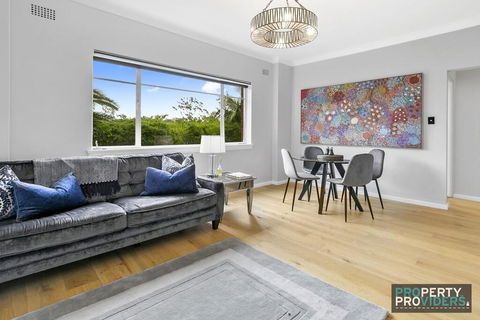 Art Deco Pad - Mosman Furnished Apartment - Southport Accommodation 1