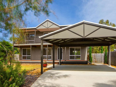 Art House - Accommodation Southport 0