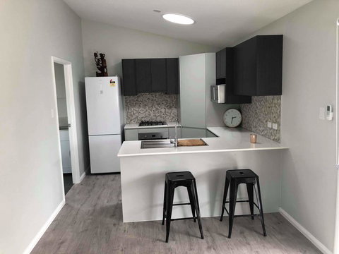 Ashley's Retreat Short Walk To Beach - Accommodation Southport 1