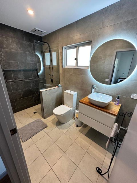 Luxury Holiday Unit 8min Walk To Town Center With Boat Parking - Southport Accommodation 1