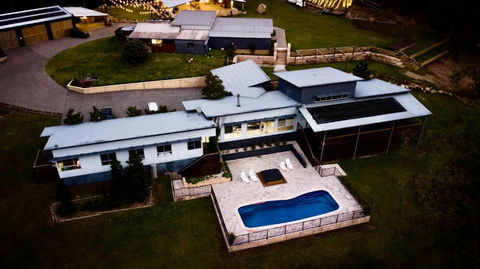 Luxury Mandalong Mansion With Pool & Spa - Southport Accommodation 0