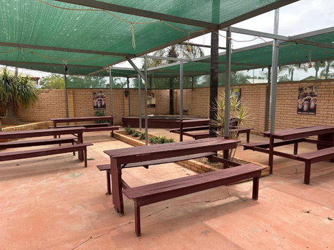 Main Reef Hotel - Accommodation Southport 3