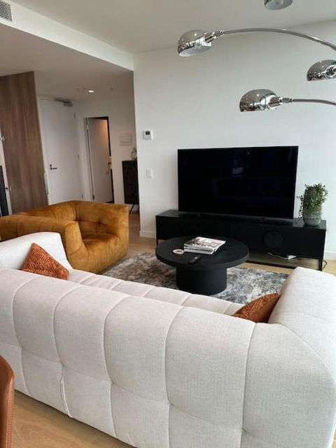 Modern 2 BRM Apt In Williamstown - Southport Accommodation 0