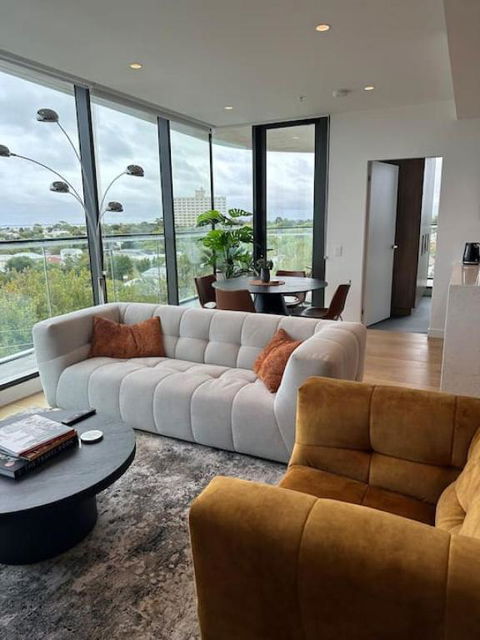 Modern 2 BRM Apt In Williamstown - Southport Accommodation 2