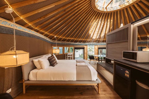 Mongolian Crafted Yurt With Private Spa And Spectacular Views - Accommodation Southport 2