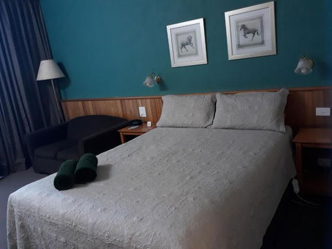 Moe Motor Inn - Contactless 24 Hour Checkinn Available - Southport Accommodation 1