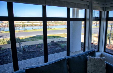 NAUTILUS - Southport Accommodation 3