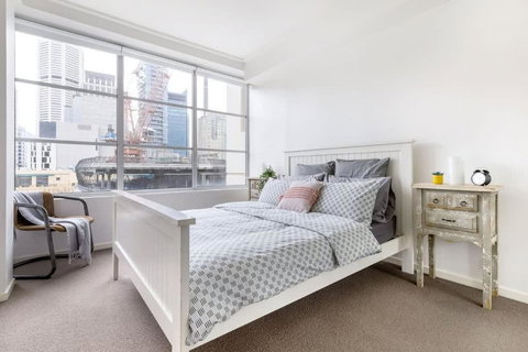 NEW! A Comfy & Stylish Apt Next To Darling Harbour - Accommodation Southport 0