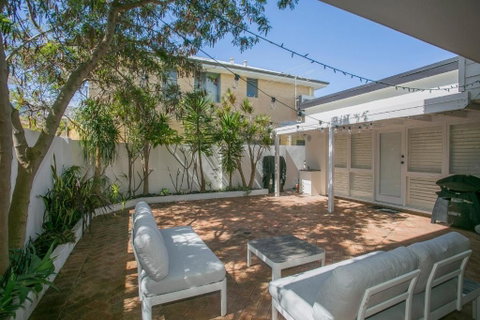 NOR214 - Northstead Coastal Charm - Southport Accommodation 0