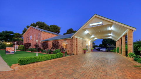 North Parkes Motel - Southport Accommodation 0