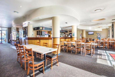 Nightcap At Pritchards Hotel - Accommodation Southport 2