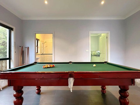 Oceanview Chic Villa 20 Min To CBD - Accommodation Southport 2