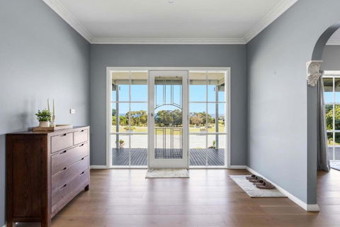 Oceanview On The Hill - Southport Accommodation 2