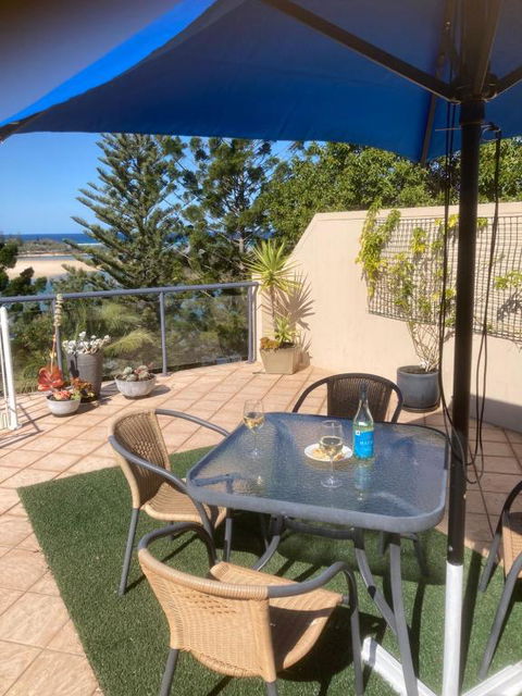 Oceanview4 - Southport Accommodation 0