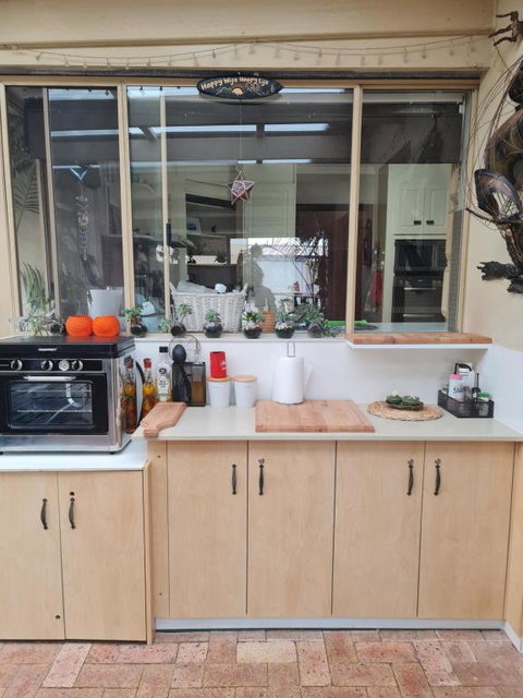 Open Plan Large Home - Accommodation Southport 3