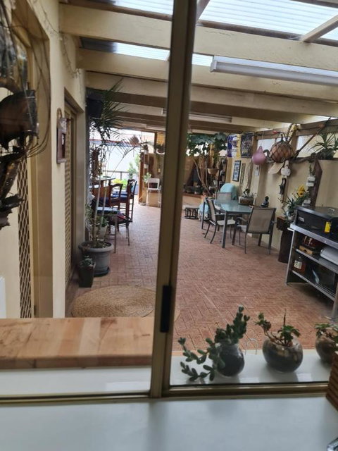 Open Plan Large Home - Accommodation Southport 2