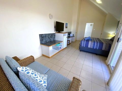 Osprey Holiday Village Unit 201 1 Bedroom - Southport Accommodation 2