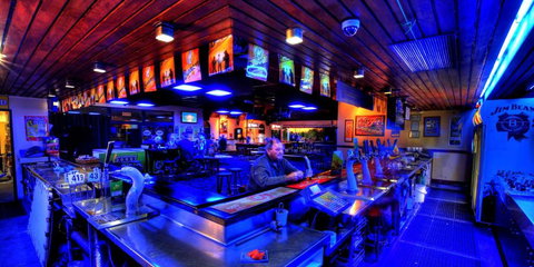 Overlander Hotel - Accommodation Southport 0