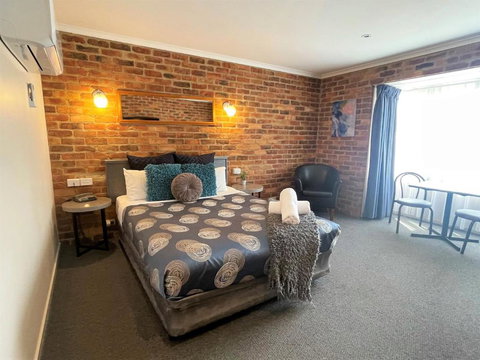 Paddlewheel Motel - Southport Accommodation 1