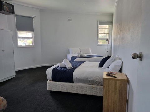 Parkes Hotel - Southport Accommodation 1