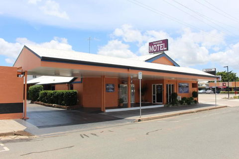 Parkside Motel Ayr - Southport Accommodation 0