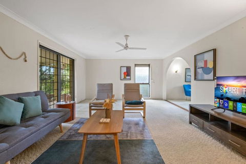 Peaceful 4BR At Sunnybank CBD With 2Parking Yard And Mall - Southport Accommodation 1