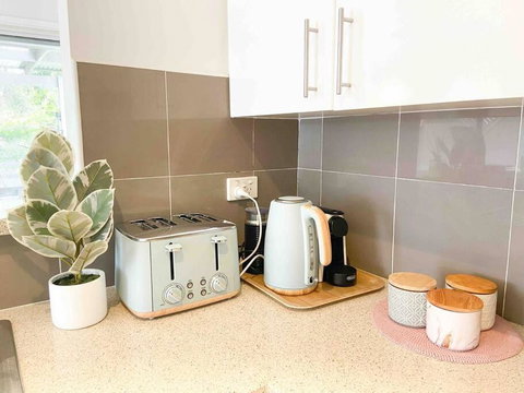 Peaceful Merewether Family Home - Southport Accommodation 2