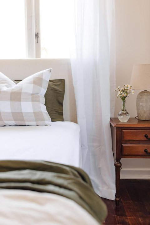 Pet Friendly Family Home In Bluff Point - Accommodation Southport 2