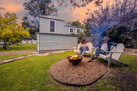 Pet-Friendly Blue Mountains Cottage With Indoor Fireplace - Accommodation Southport 0