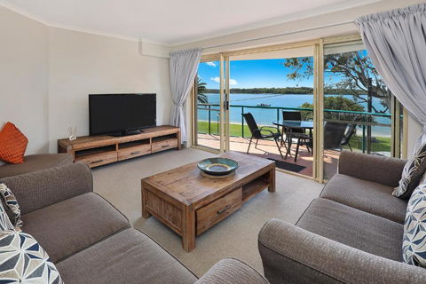 PICNIC7- PICTURE PERFECT PICNIC POINT - Southport Accommodation 0