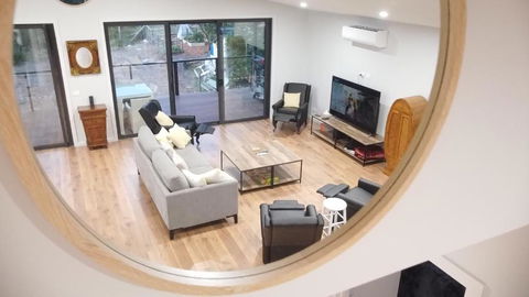 PIECE OF PARADISE, Huge 4 Bedroom Haven - Southport Accommodation 2