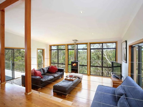 Postcards From The Edge - Accommodation Southport 2